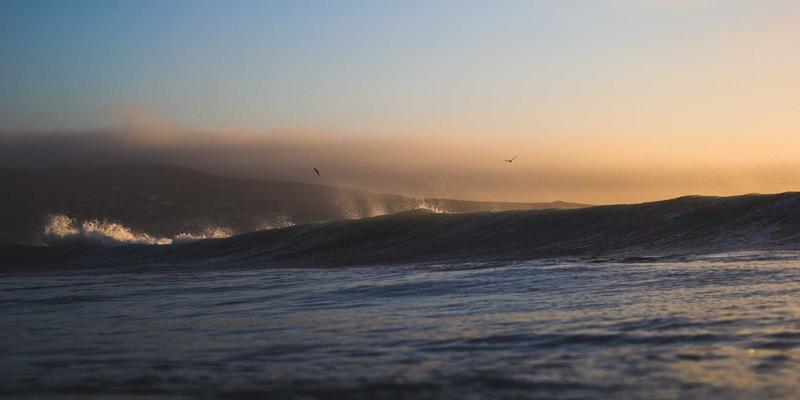 中小企业广告突围战:如何用低成本户外广告与发光字实现品牌高曝光?